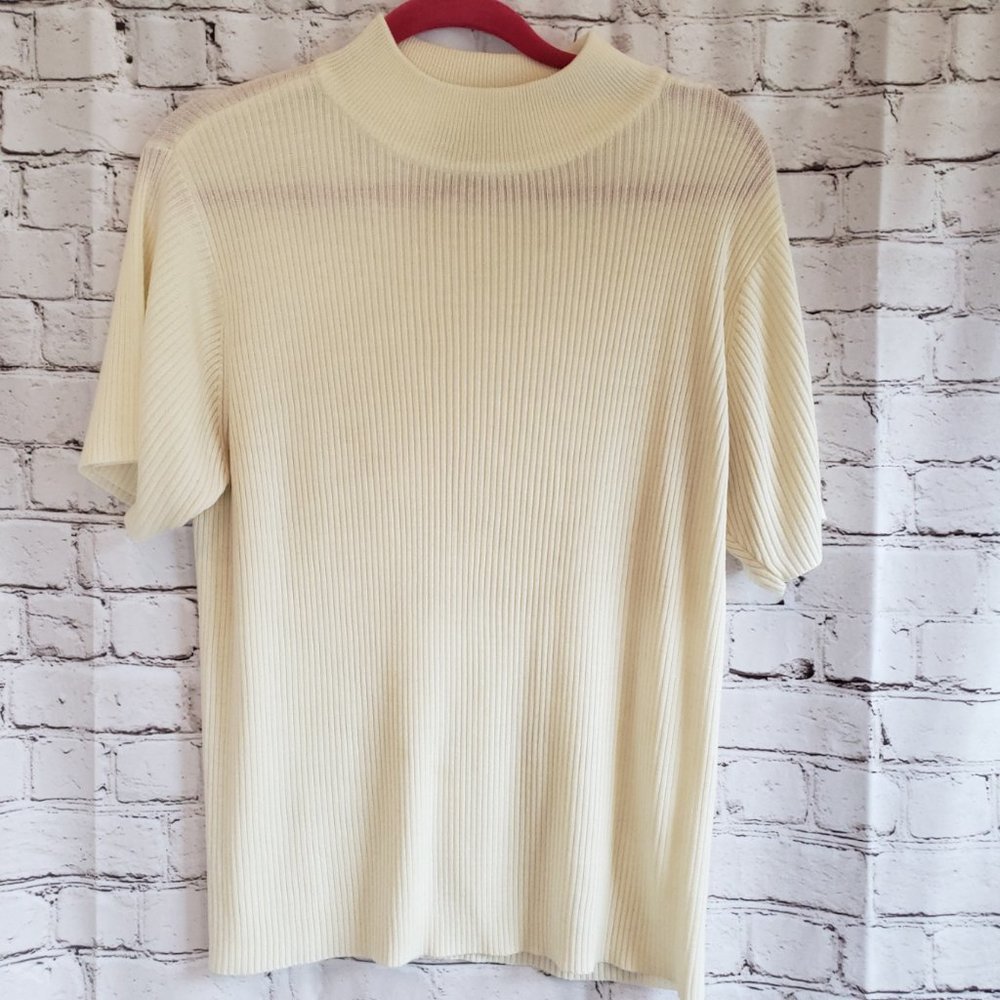 SALE PRICED!!>>VINTAGE CREAM COLORED HONG KONG SWEATER  SZ X-LARGE
